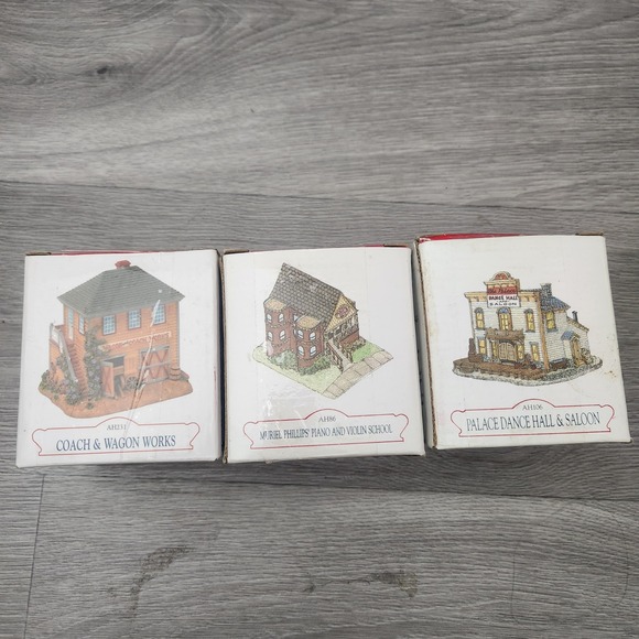 International Resourcing Services, Inc. Other - Vintage International Resourcing Village Buildings Set of 3 Collectible‎